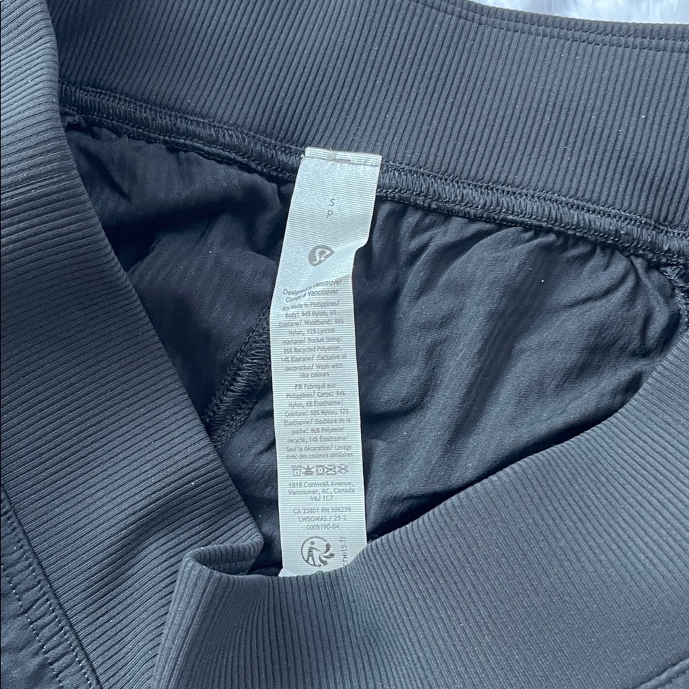 🆕 Lululemon Ruched Wide-Leg High-Rise Pant size S, black - Picture 4 of 9